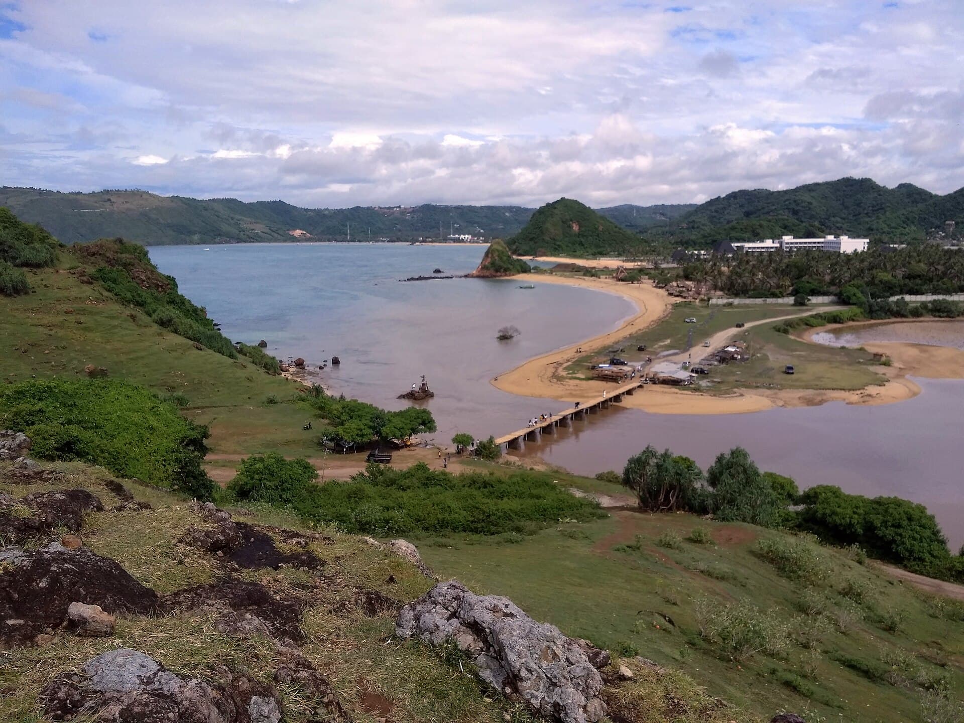 Prabowo Backs BI's Rupiah Plan: What It Means for Lombok Property Investors